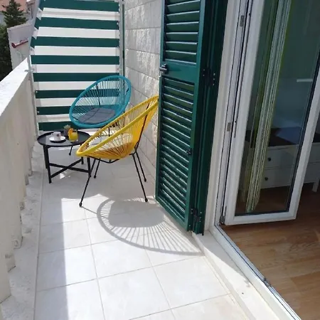 Darka - 100m From Sea Apartment Bol
