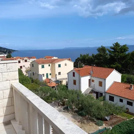 Apartment Darka - 100m From Sea Bol