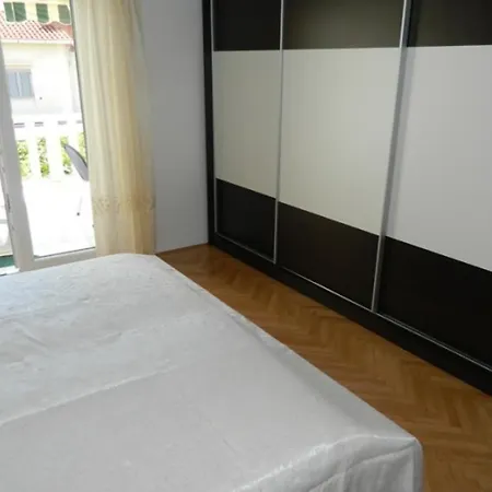 Darka - 100m From Sea Apartment Bol